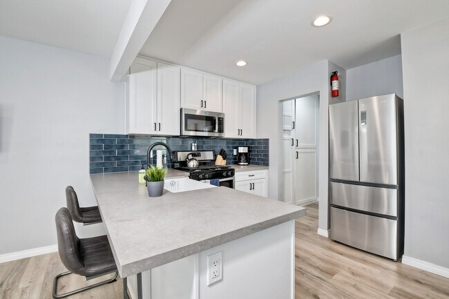 Photo - 6840 Tower St