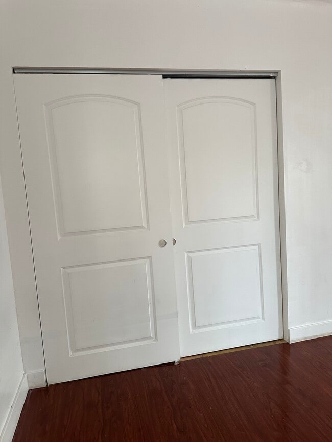 Walk In Closet - 2305 Hauser Blvd Unit 2305 1/2Hauser