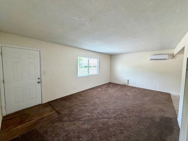 Photo - 711 E Oakland Ave