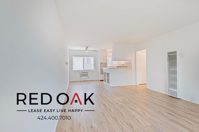 Building Photo - 6045 Whitsett Ave Unit 22