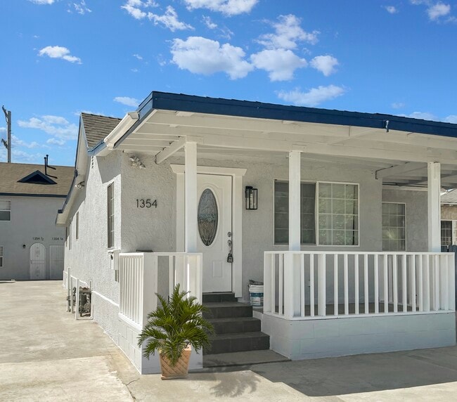 Photo - 1354 W 36th Pl Unit 1356