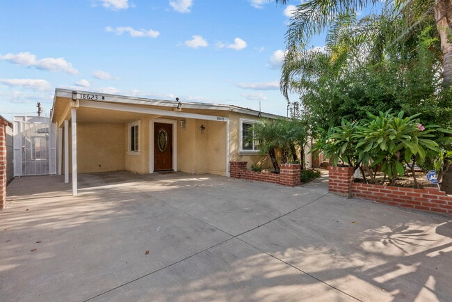 Photo - 18621 Bryant St