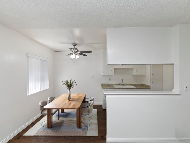 Photo - 15120 Woodruff Ave