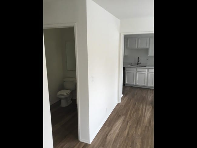 Photo - 1642 Berkeley St