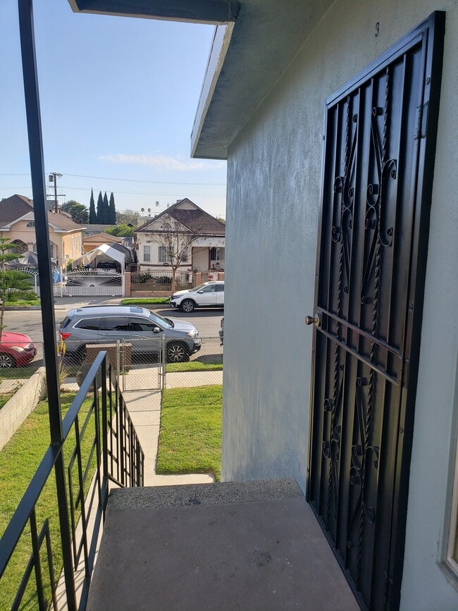 Photo - 1451 E 21st St