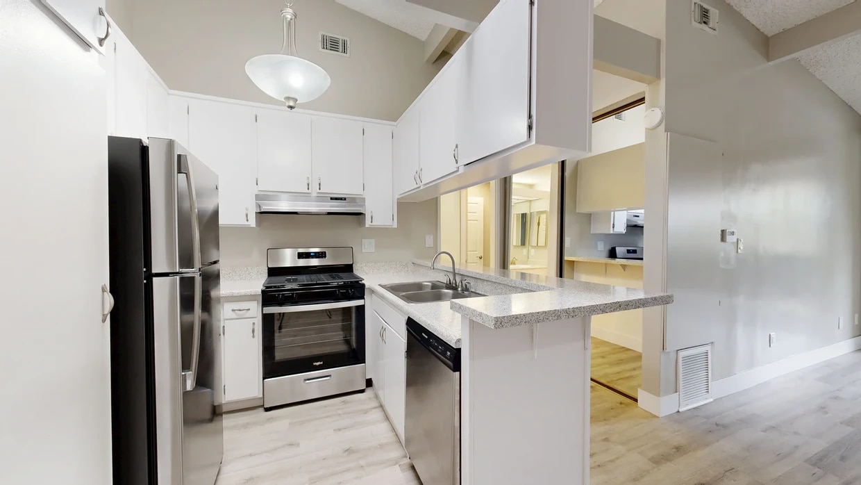 3D Tour - The Arbors Santa Ana Apartments