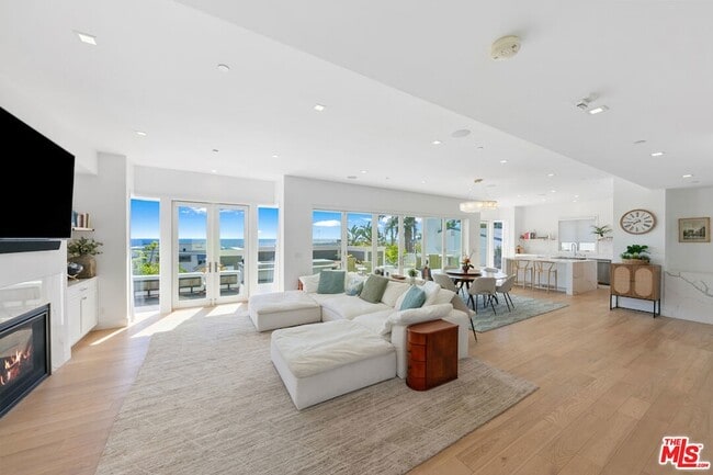 Photo - 25157 Malibu Rd