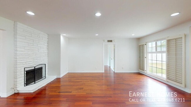 Photo - 17155 Donmetz St