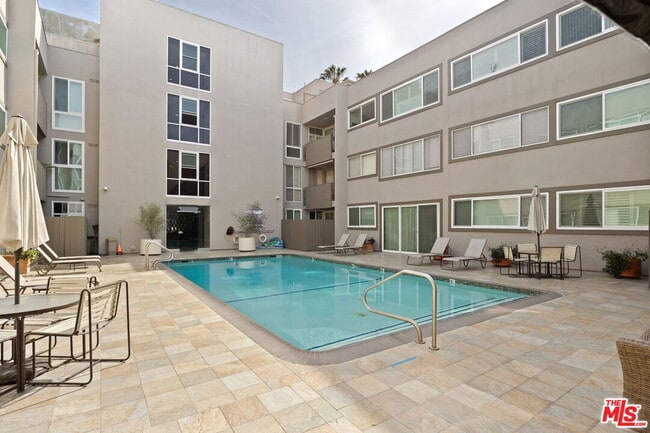 Photo - 1025 Kings Rd Unit 313