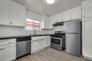 Photo - 248 N Rexford Dr Unit #4
