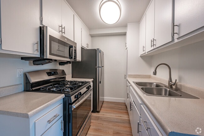 Interior Photo - Oak Park Apartments