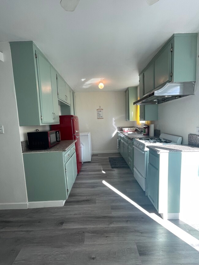 Photo - 2929 Okell Dr