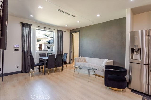 Photo - 8252 Morse Ave