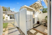 Photo - 2100 Rose Villa St