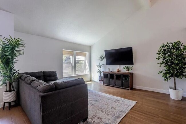 Photo - Quiet Cul De Sac Home