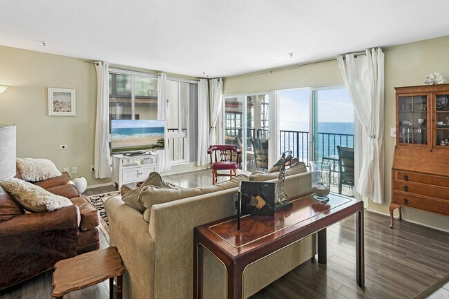 Photo - 565 Esplanade Unit 116