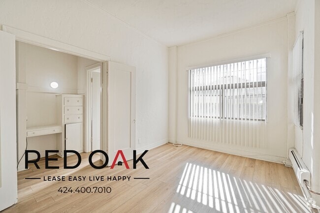 Building Photo - 3918 Beverly Blvd Rental