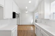 Photo - 20610 Hartland St