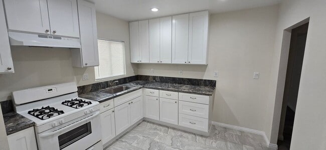 Photo - 128 N Sheridan St House