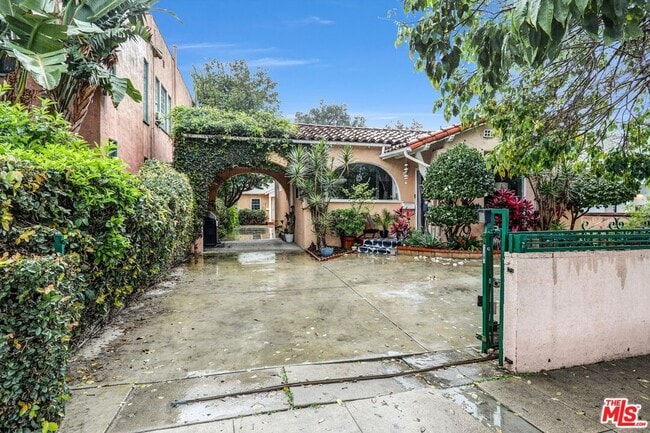 Photo - 4020 Brunswick Ave