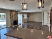 Photo - 22327 Gifford St
