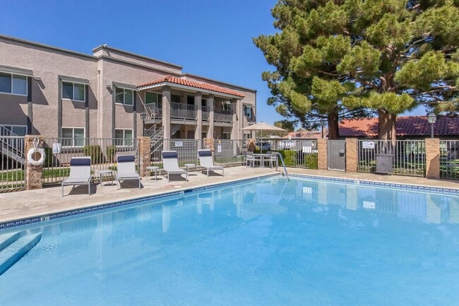 Building Photo - Hidden Falls Apartments