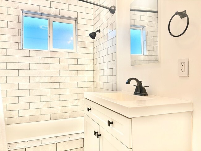 Photo - 121 Highland Dr