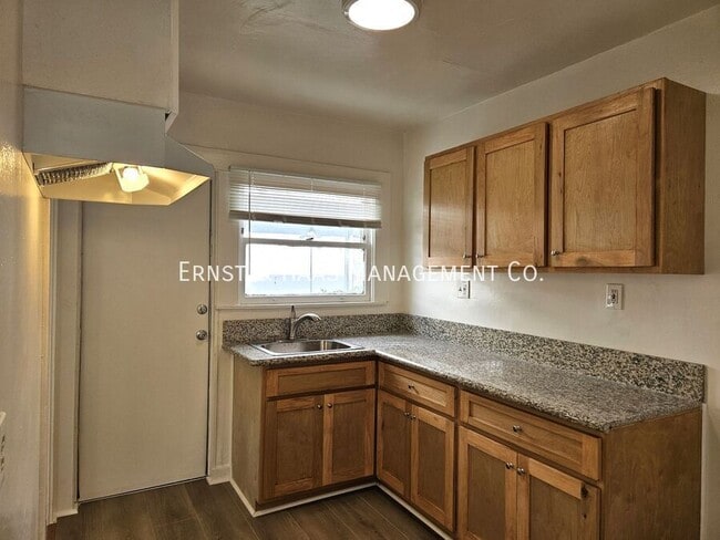 Photo - 1145 Linden Ave