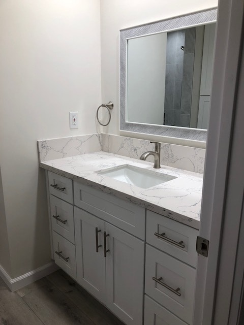 Updated main bathroom - 1831 Rockefeller Ln Unit # 3