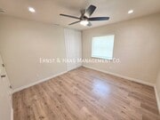 Photo - 8459 Luxor St