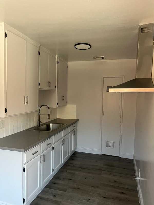 Photo - 9617 1/2 S Hoover St