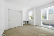 Photo - 629 W 17th St