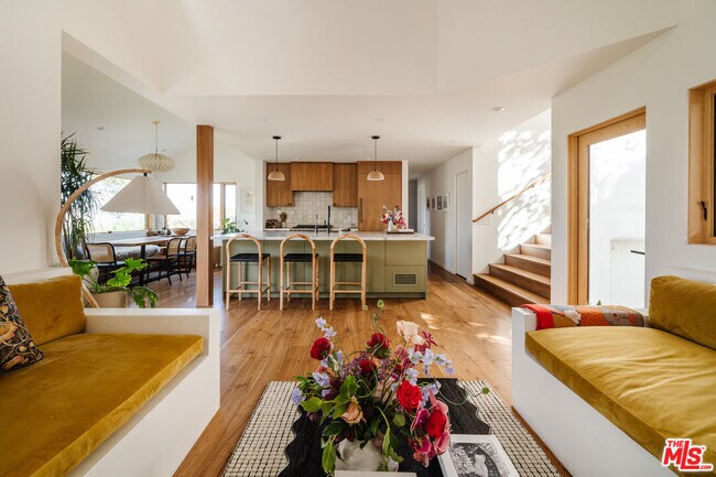 Photo - 2002 Tuna Canyon Rd