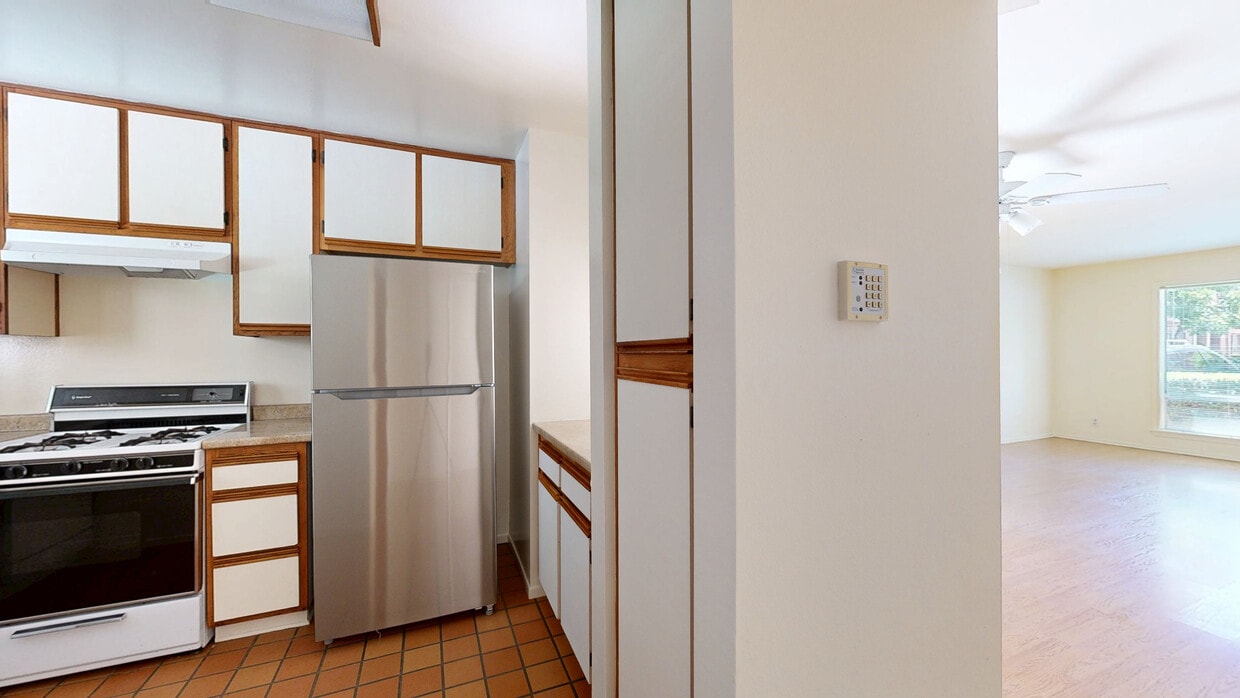3D Tour - Broadway Village