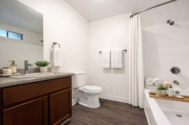 Photo - Creekside Villas Apartments