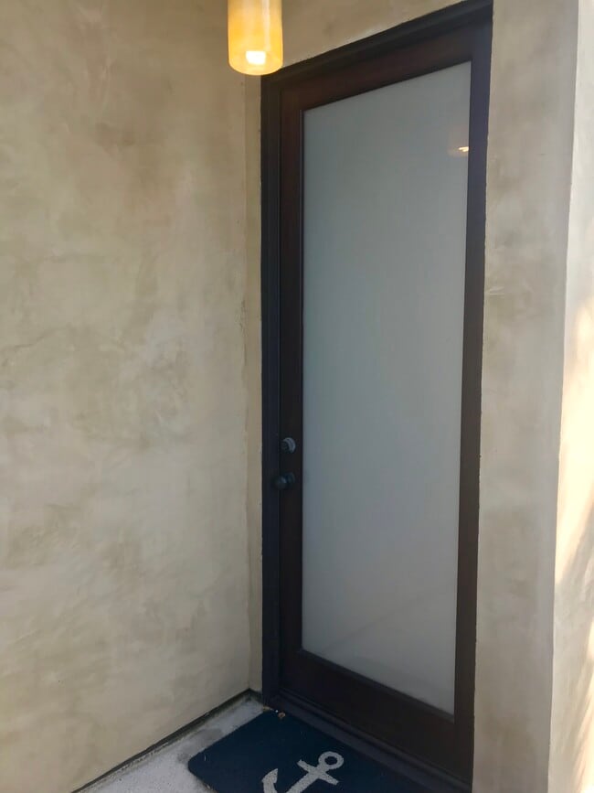 private entrance - 1072 Amoroso Pl Unit 1072 Amoroso Place