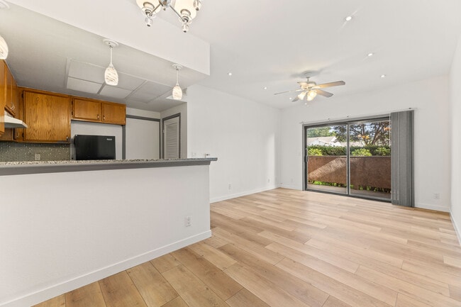 Photo - 10943 Laurel Canyon Blvd Unit A5