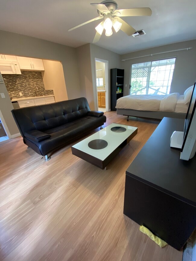 Photo - 777 Stephens Avenue Unit 777