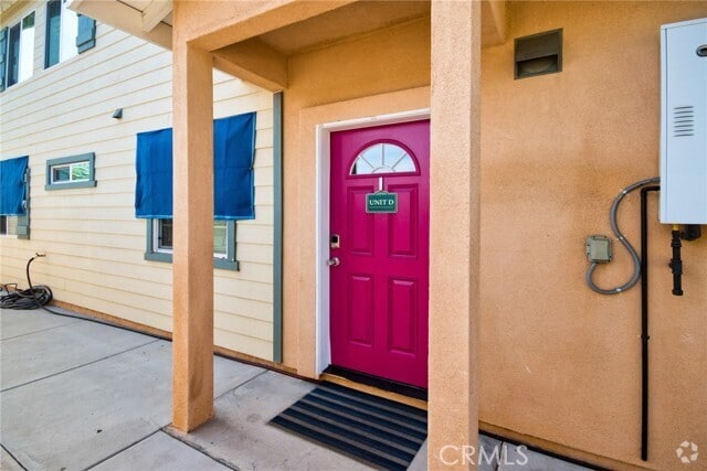Building Photo - 1307 W 9th St Rental