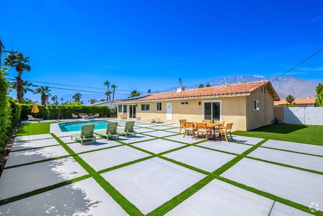 Building Photo - 2240 N San Gorgonio Rd Rental