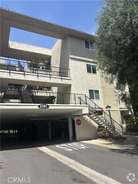 Building Photo - 2391 Via Mariposa W Unit 2E Rental