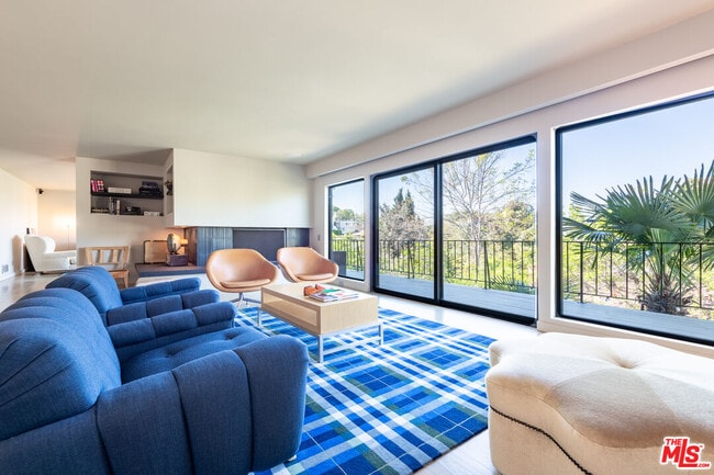 Photo - 1860 Lucile Ave