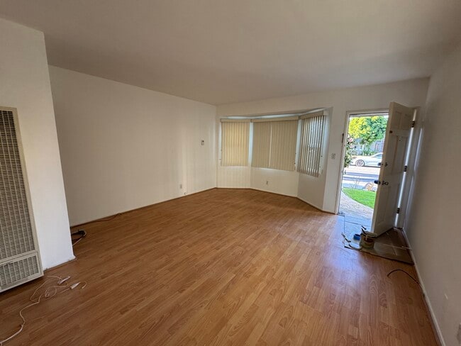 Photo - 11976 Walnut Ln Unit 11976 Walnut Ln