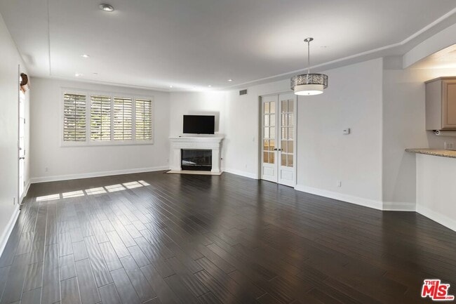 Photo - 1875 S Beverly Glen Blvd Unit 406