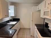 Kitchen - Unit 3752 - Villa Point Loma