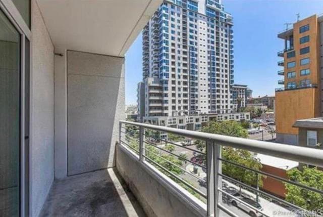 Photo - 425 W Beech St Unit 614