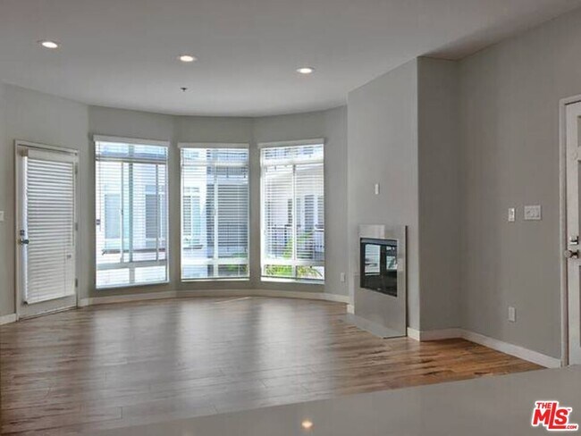 Photo - 10560 Santa Monica Blvd Unit 205