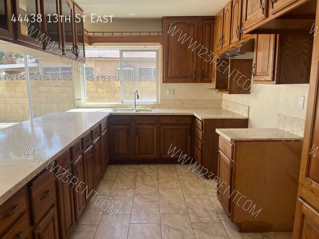 Photo - 44438 13th St E