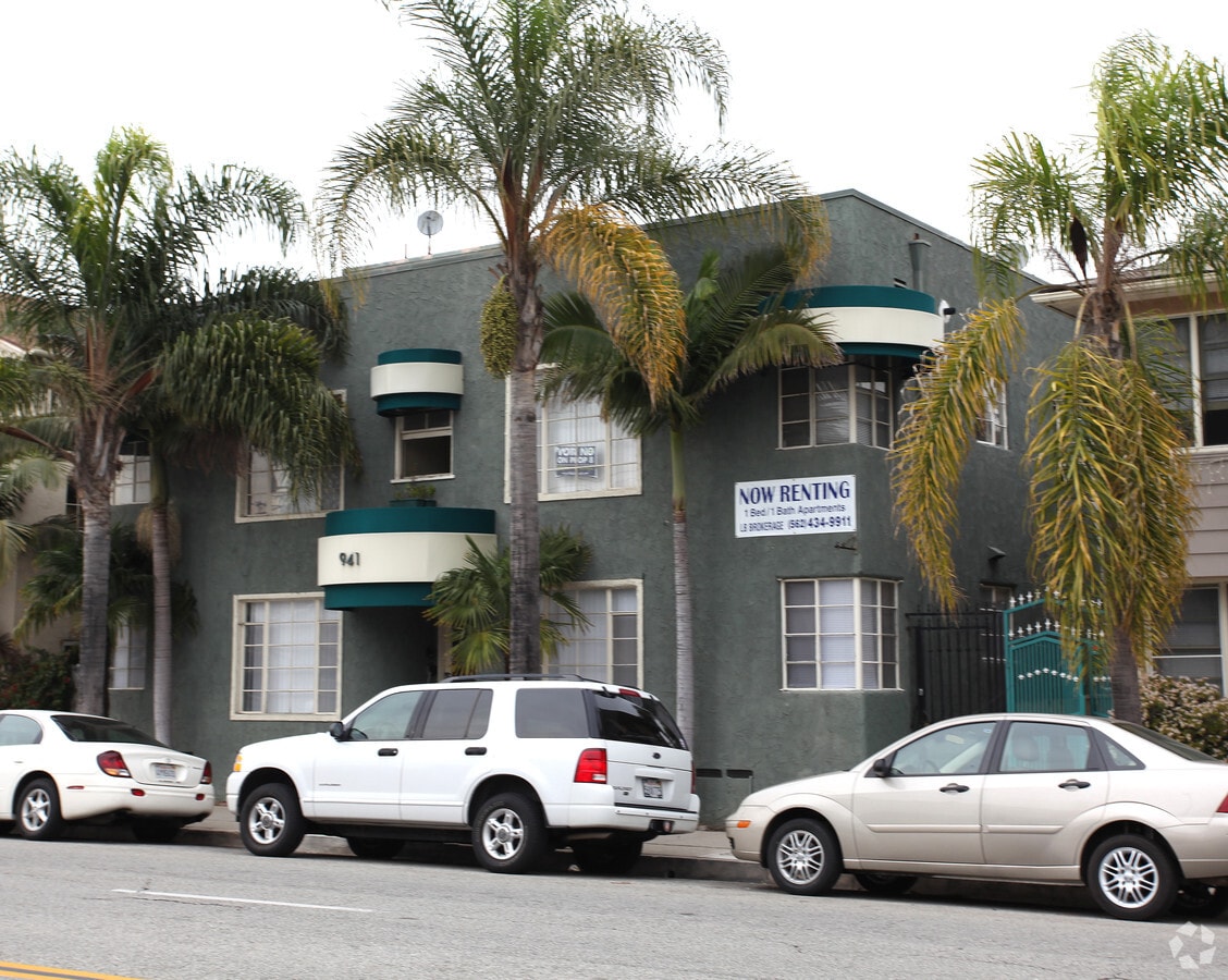 Photo - 941 E Broadway