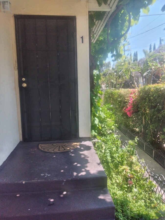 Photo - 1548 N Kingsley Dr